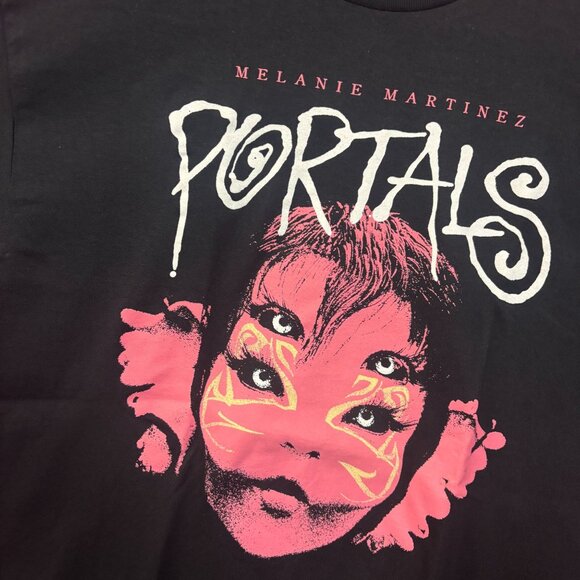 Melanie Martinez Portals Cry Baby Electropop Artist Tee large - Picture 4 of 4